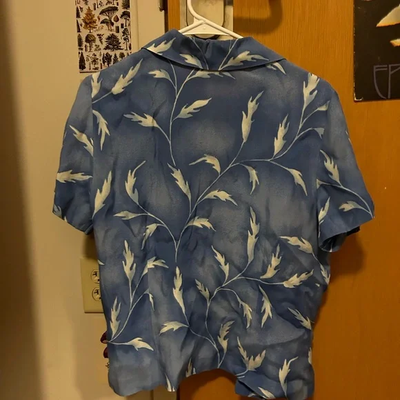 Fun Button-Up! - Picture 4 of 4